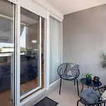 Apartman Montesa With Free Parking And Balcony *