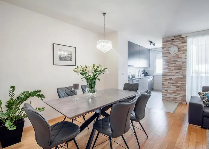 Lägenhet Montesa With Free Parking And Balcony