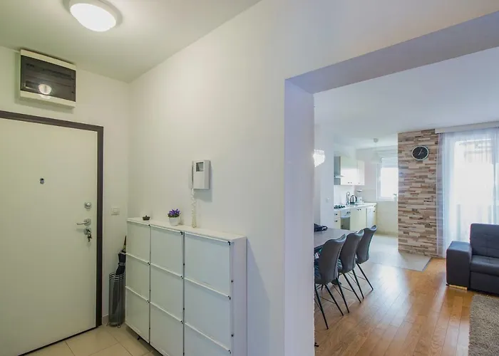 Montesa With Free Parking And Balcony Lägenhet Zadar