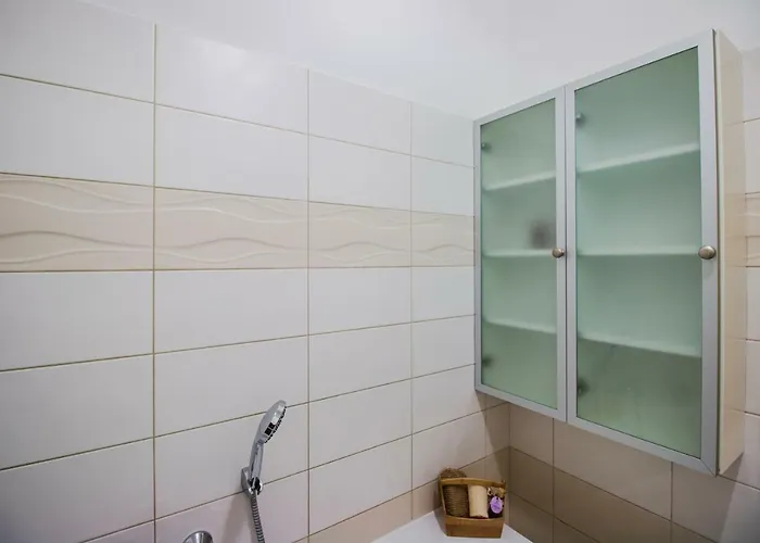 Montesa With Free Parking And Balcony Zadar