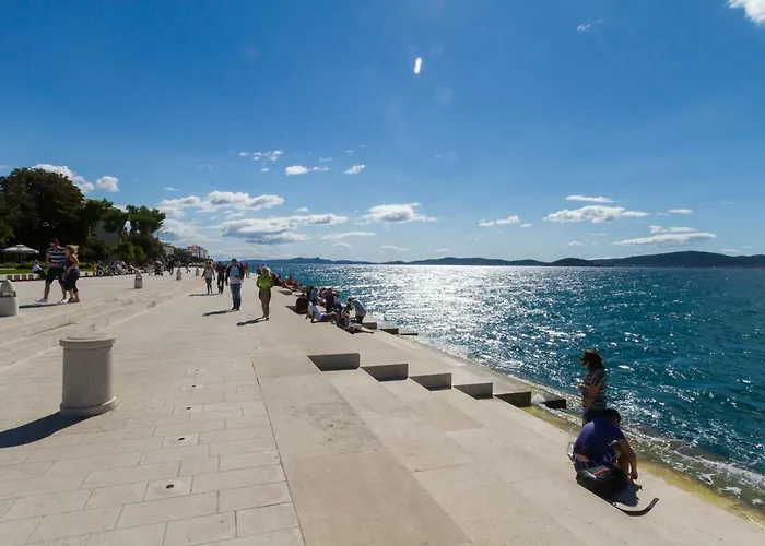 Lägenhet Montesa With Free Parking And Balcony Zadar